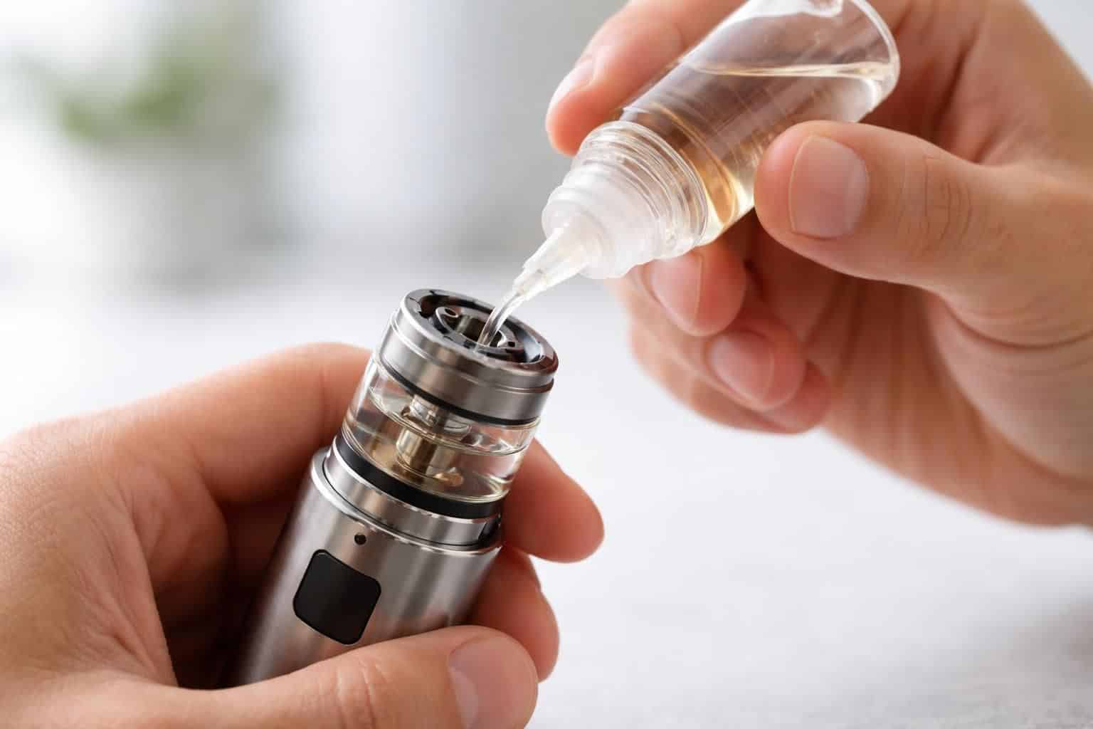 découvrez nos astuces pour remplir votre cigarette électronique proprement et éviter les fuites d'e-liquide, garantissant une expérience de vape optimale et sans désagréments.